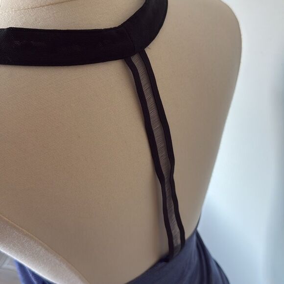 Nike Women's Blue Black Striped Racerback Tank Top XS Lightweight Athletic‎ - Picture 4 of 6